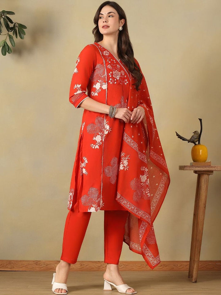 Mamicha Women Floral Printed Regular Pure Cotton Kurta with Trousers & With Dupatta