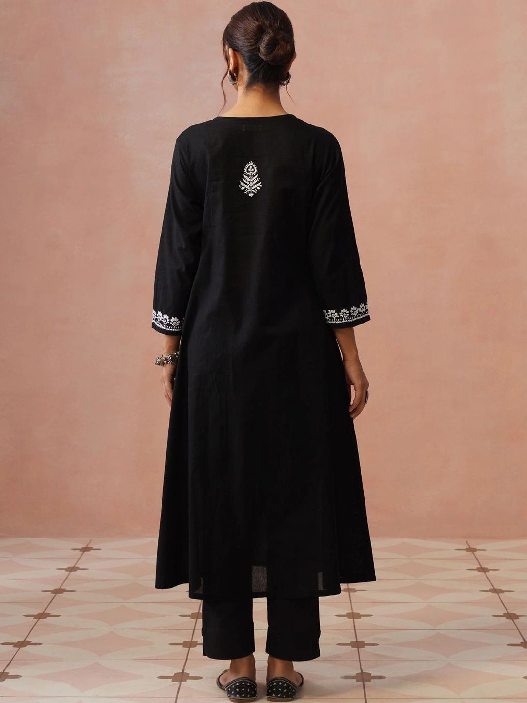 House of Chikankari Women Embroidered Thread Work Kurta