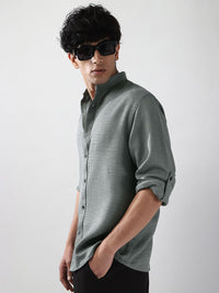 Urbano Fashion Men Metallic Blue Solid Linen Full Sleeve Relaxed Fit Mandarin Collar Casual Shirt