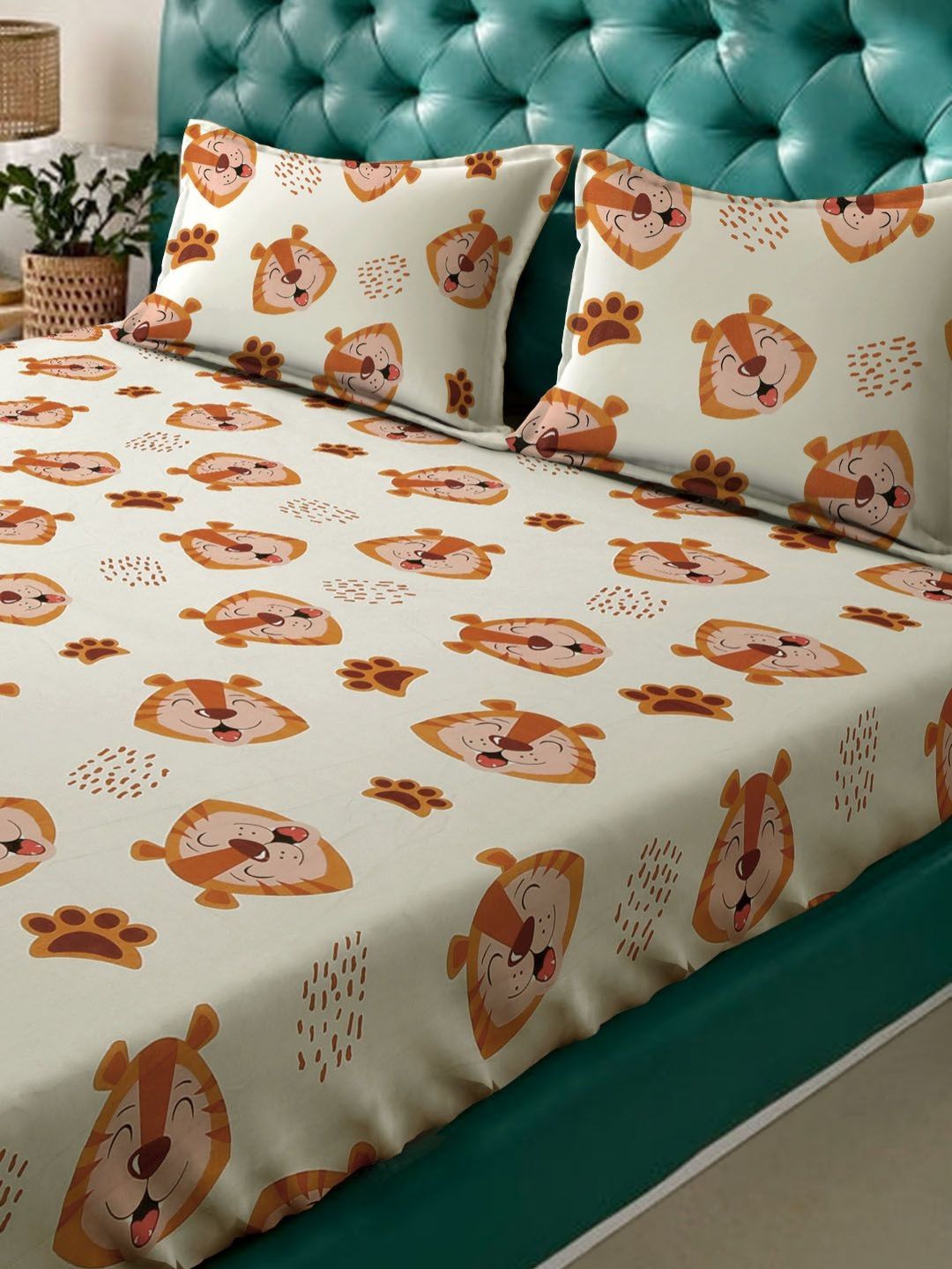 Myntra Elegant Homes Cream Watak Kartun Kapas Tulen 400 TC Cadar Superfine King dengan 2 Sarung Bantal-98 x 87 inci