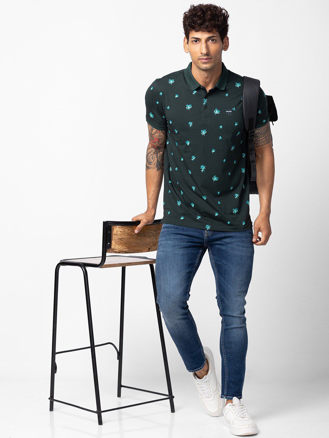 SPYKAR Men Floral Printed Polo Collar Slim Fit T-shirt