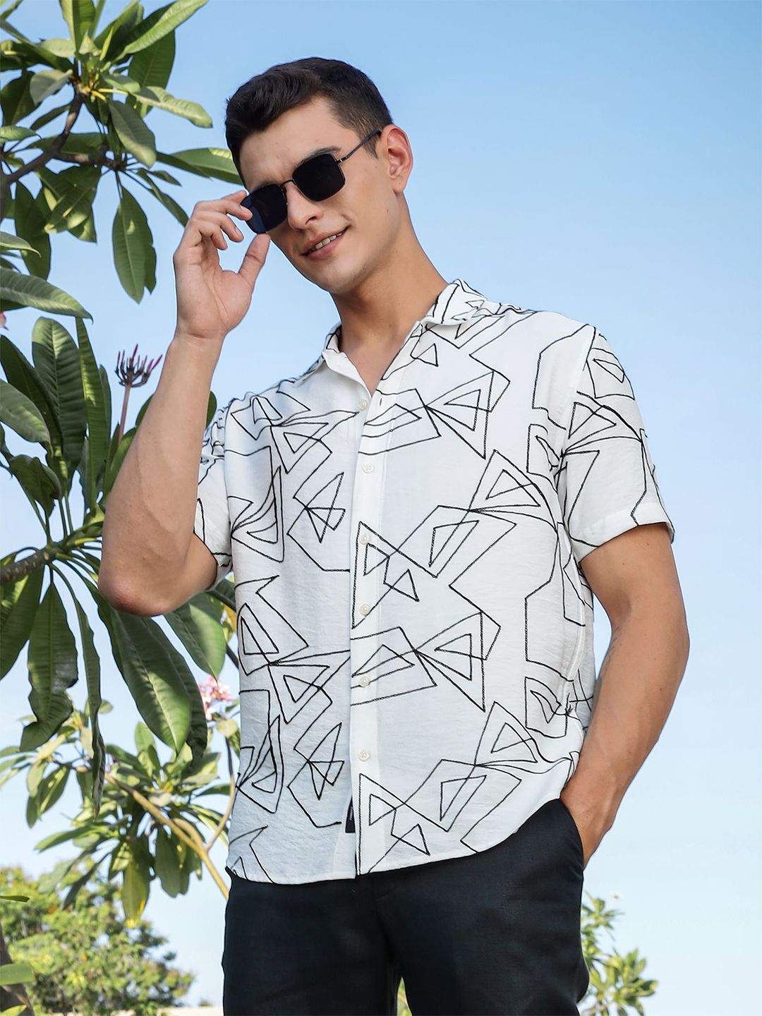 Thomas Scott Men Premium Fit Geometric Printed Spread Collar Casual Shirt