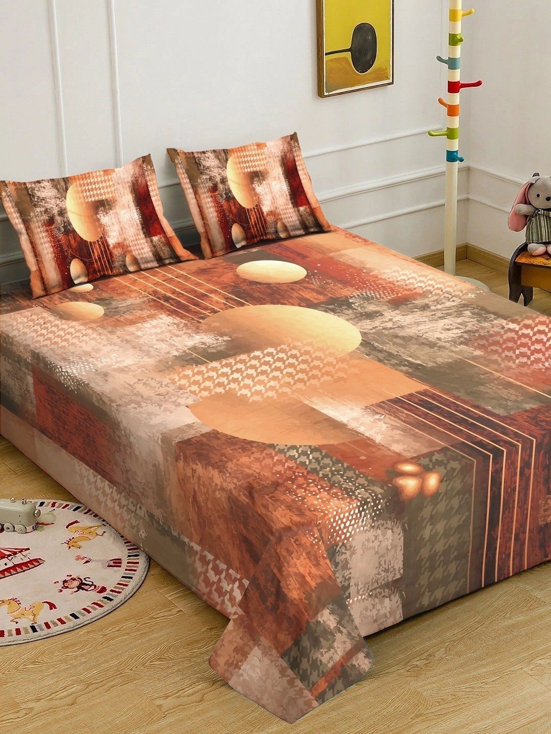 KLOTTHE Brown Geometric Flat 400 TC 7D Bedsheet with 2 Pillow Covers