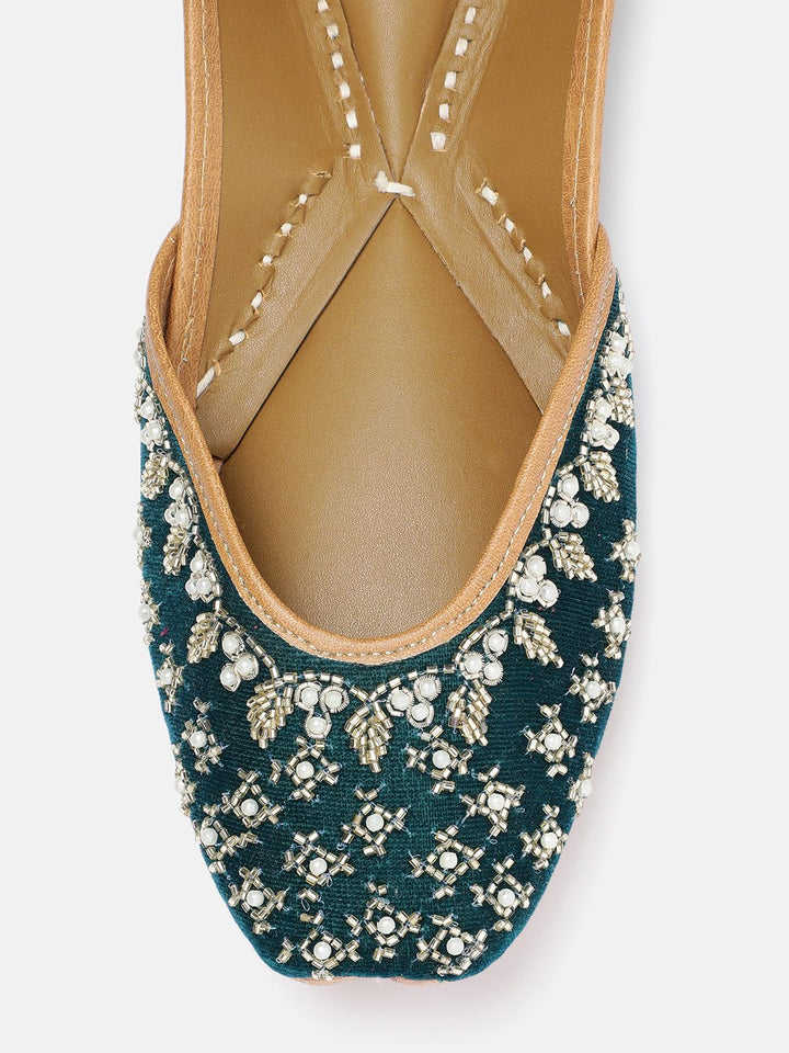 House of Pataudi Women Ethnic Embellished Mojaris