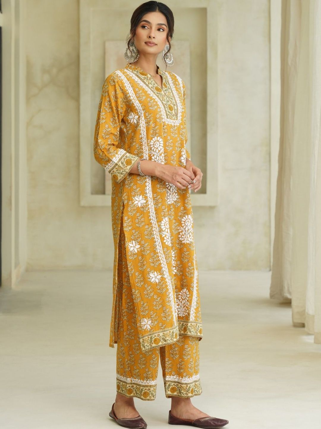 House of Chikankari Women Floral Printed Regular Pure Cotton Kurta with Set