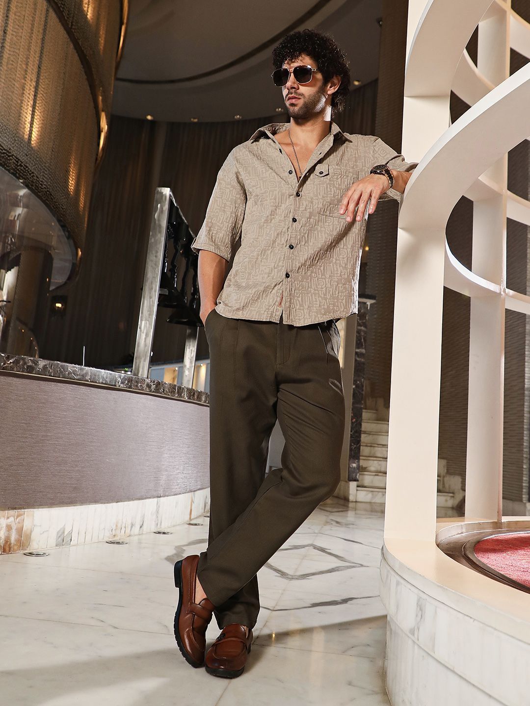 Campus Sutra Men Classic Oversized Fit Spread Collar Textured Casual Shirt