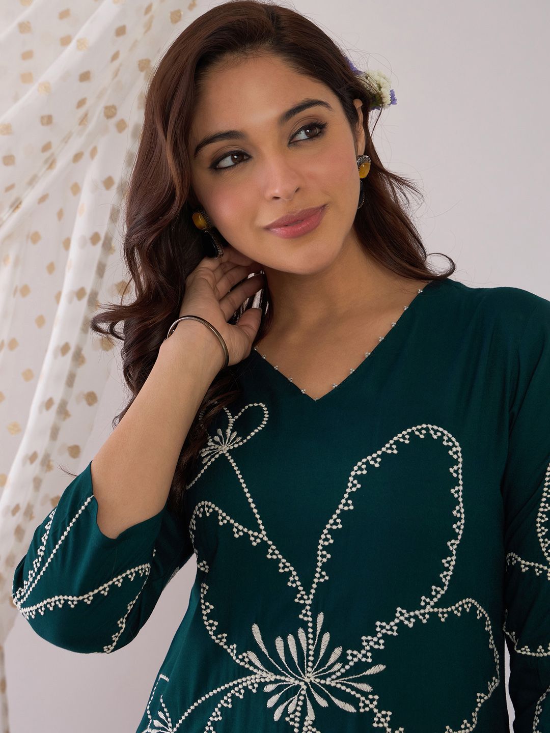 Indo Era Women Floral Embroidered Regular Thread Work Kurta with Palazzos