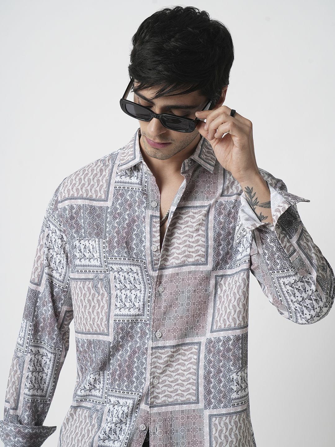 VASTRADO Men Classic Spread Collar Abstract Printed Slim Fit Casual Shirt