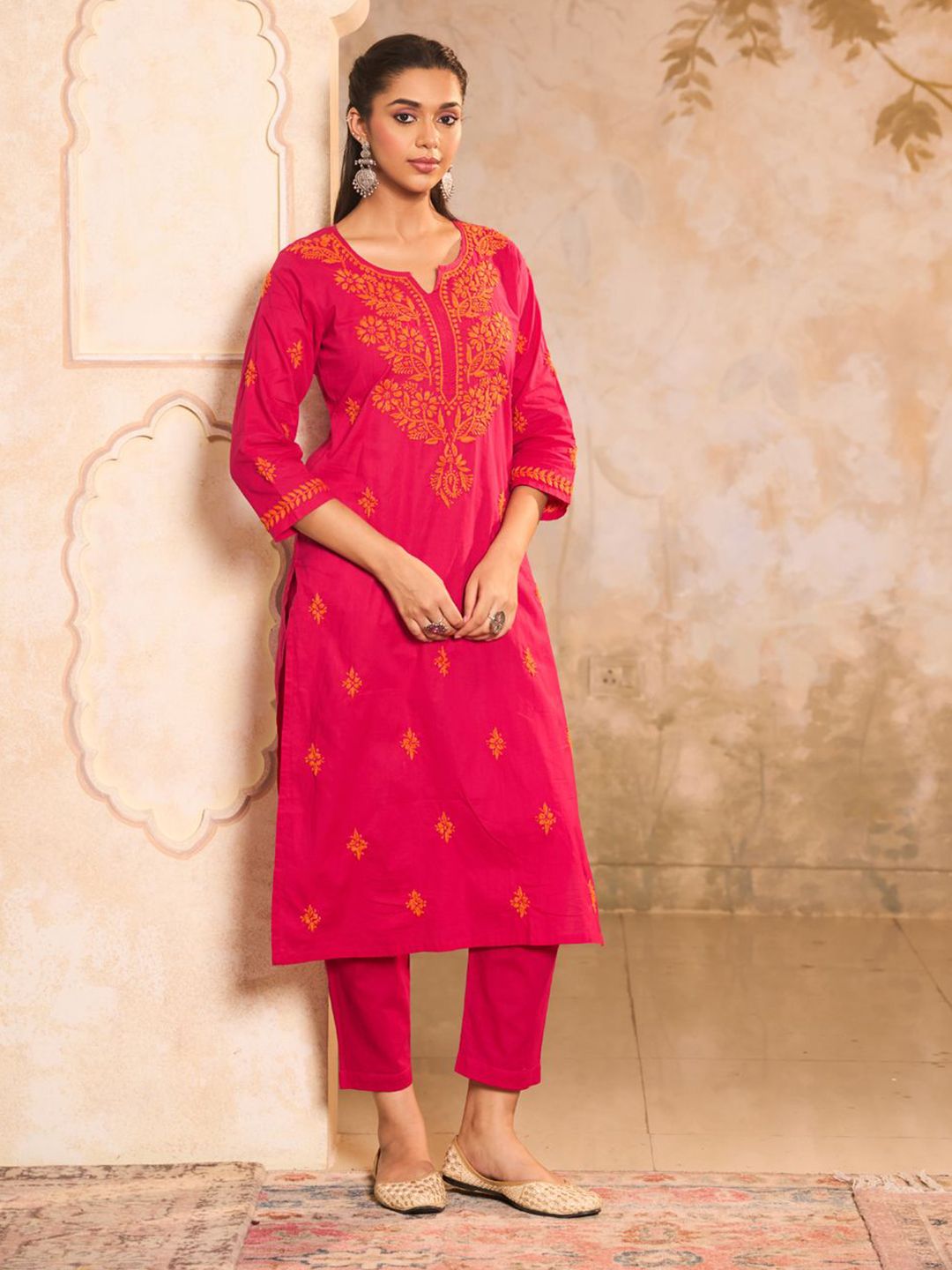 Rumah Wanita Chikankari Magenta Cotton Chikankari Sulam Kurta