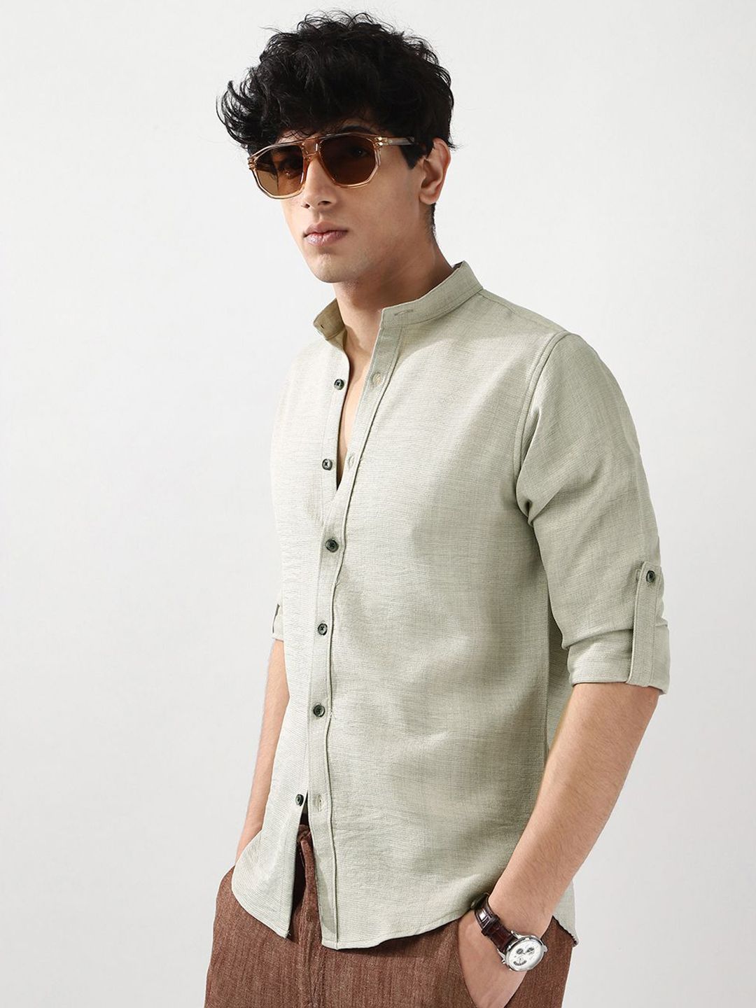 Urbano Fashion Men Light Grey Solid Linen Full Sleeve Relaxed Fit Mandarin Collar Casual Shirt