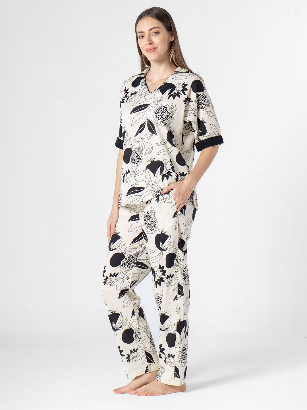 SANSKRUTIHOMES Women Tropical Printed Pure Cotton Night suit