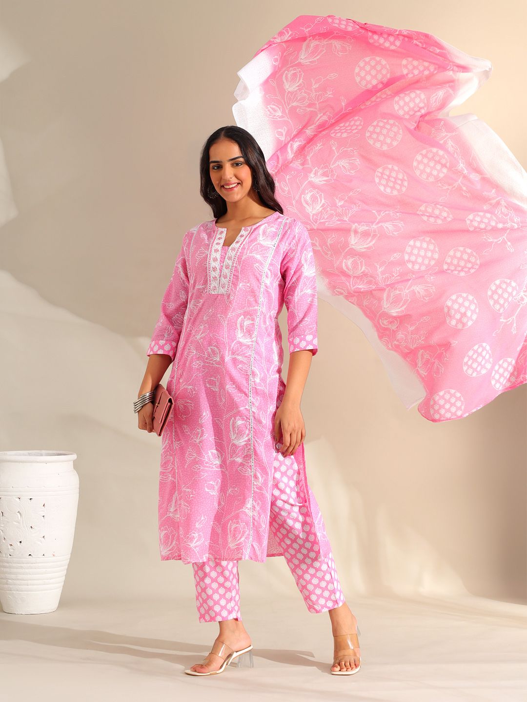 Mamicha Women Printed Pure Cotton Kurta with Trousers & With Dupatta