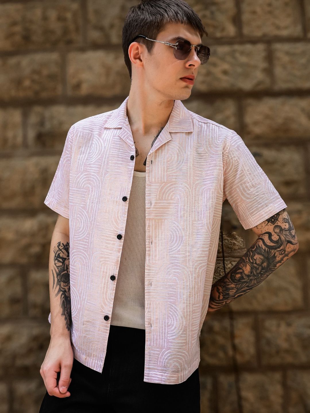 Eszett Abstract Printed Spread Collar Short Sleeves Regular Fit Cotton Linen Casual Shirt