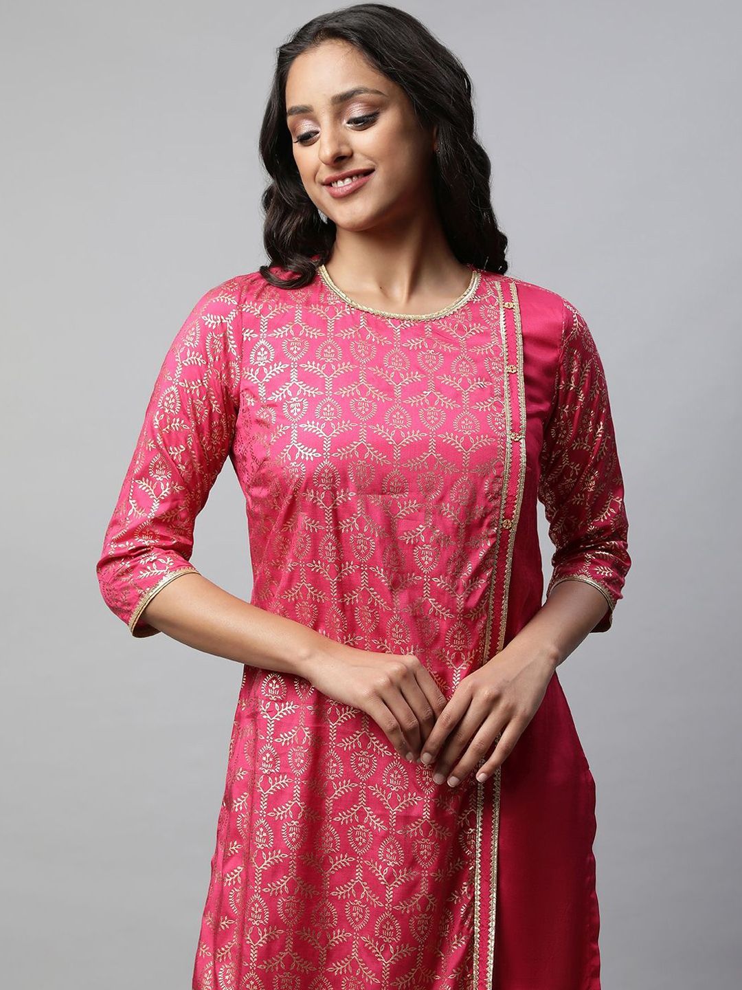 AURELIA Women Geometric Printed Sequinned Kurta