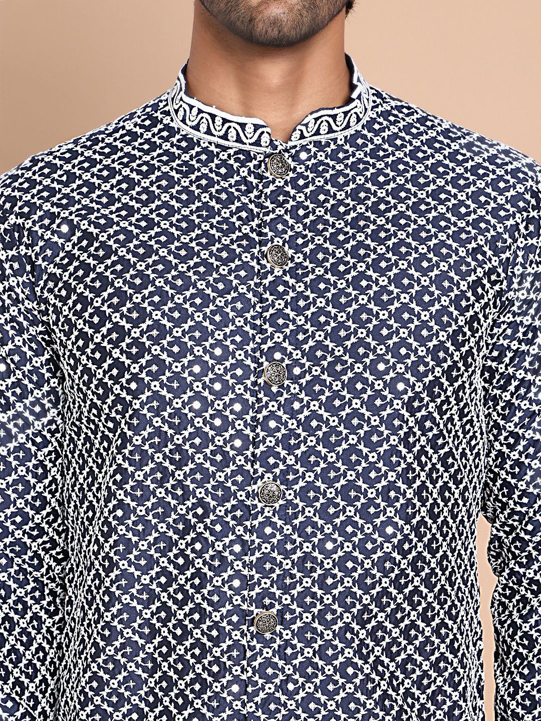 Jompers Men Geometric Embroidered Sequinned Kurta