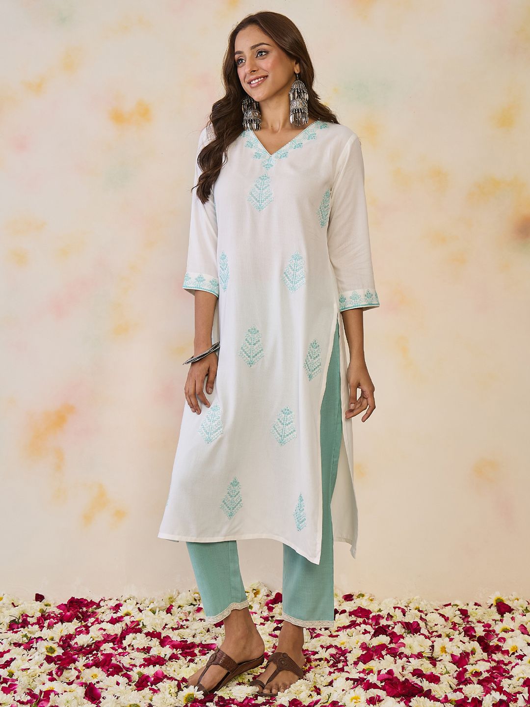 Indo Era Women Ethnic Motifs Embroidered Sequinned Floral Kurta