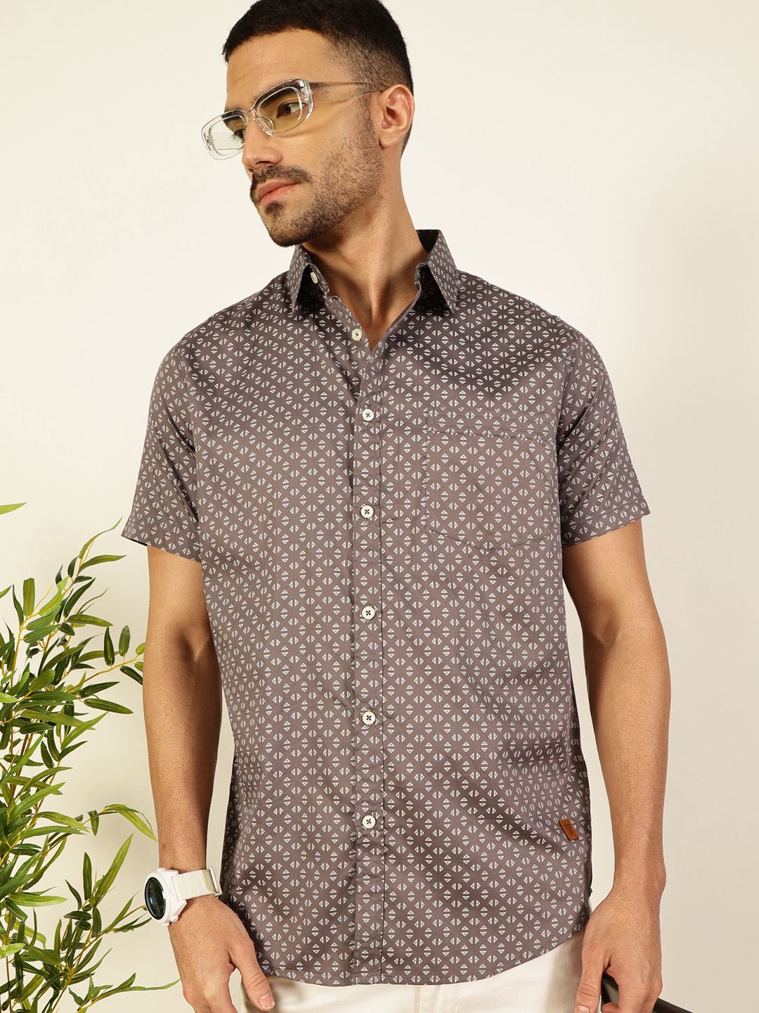 Thomas Scott Men Smart Spread Collar Micro Ditsy Printed Pure Cotton Casual Shirt