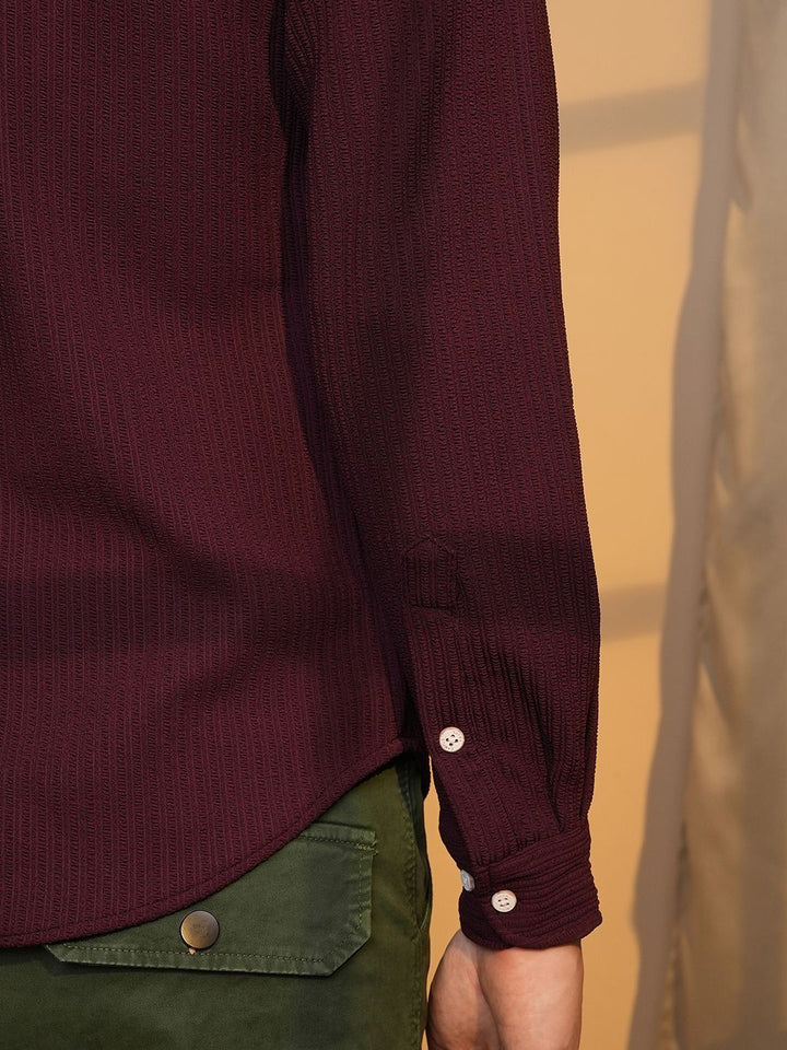 Campus Sutra Men Spread Collar Comfort Casual Shirt