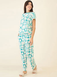 Sweet Dreams Women Printed Top & Pyjamas Night suit