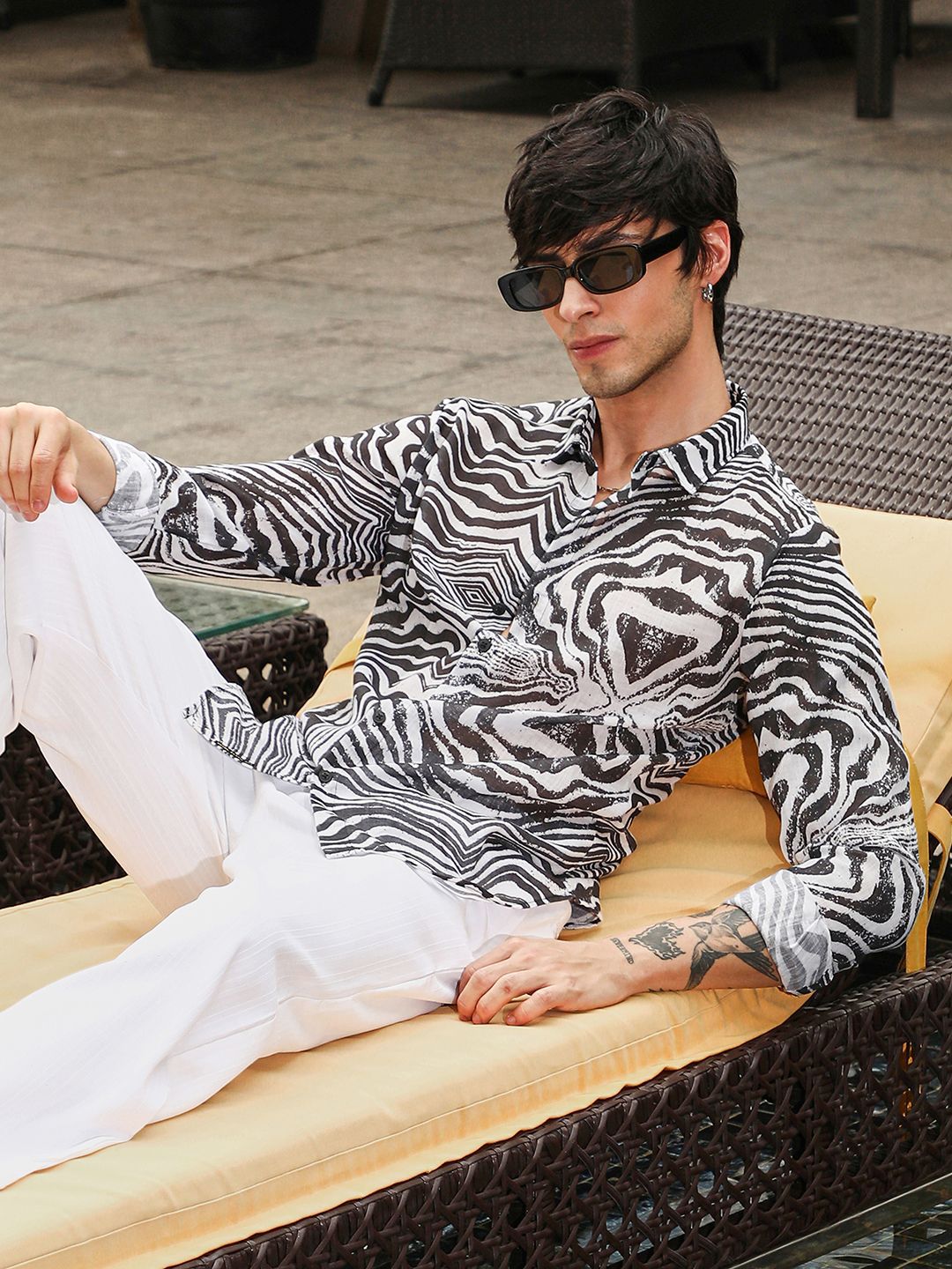 Campus Sutra Men Comfort Printed Casual Shirt