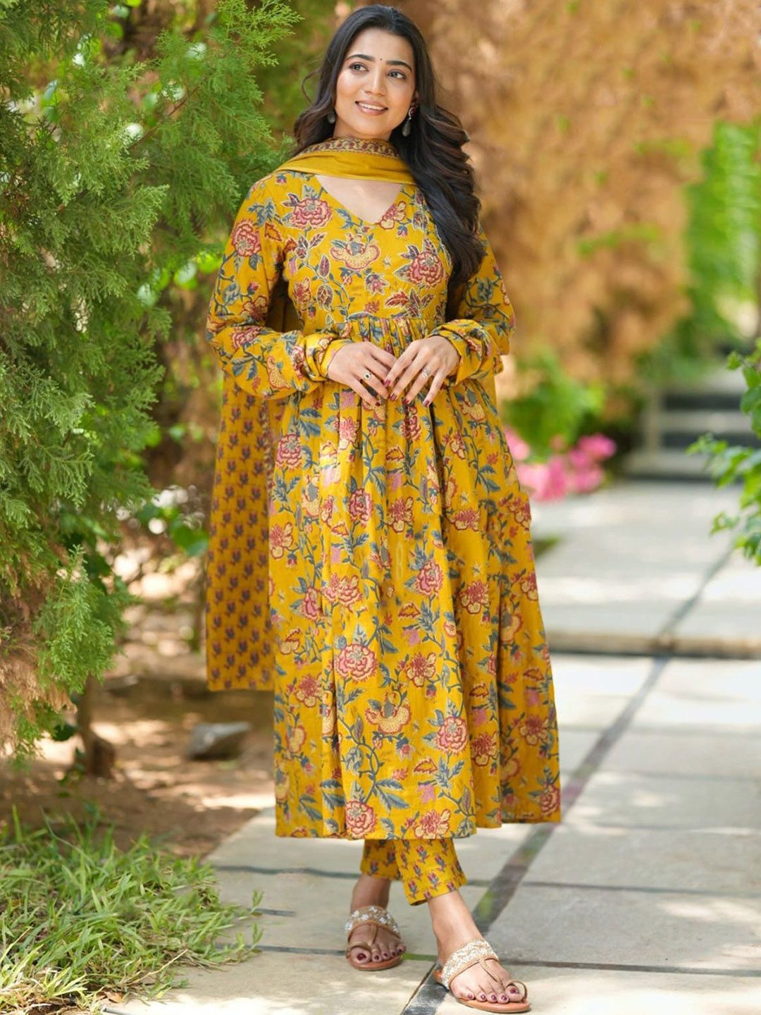 KALINI Women Floral Printed Regular Kurta with Trousers & With Dupatta
