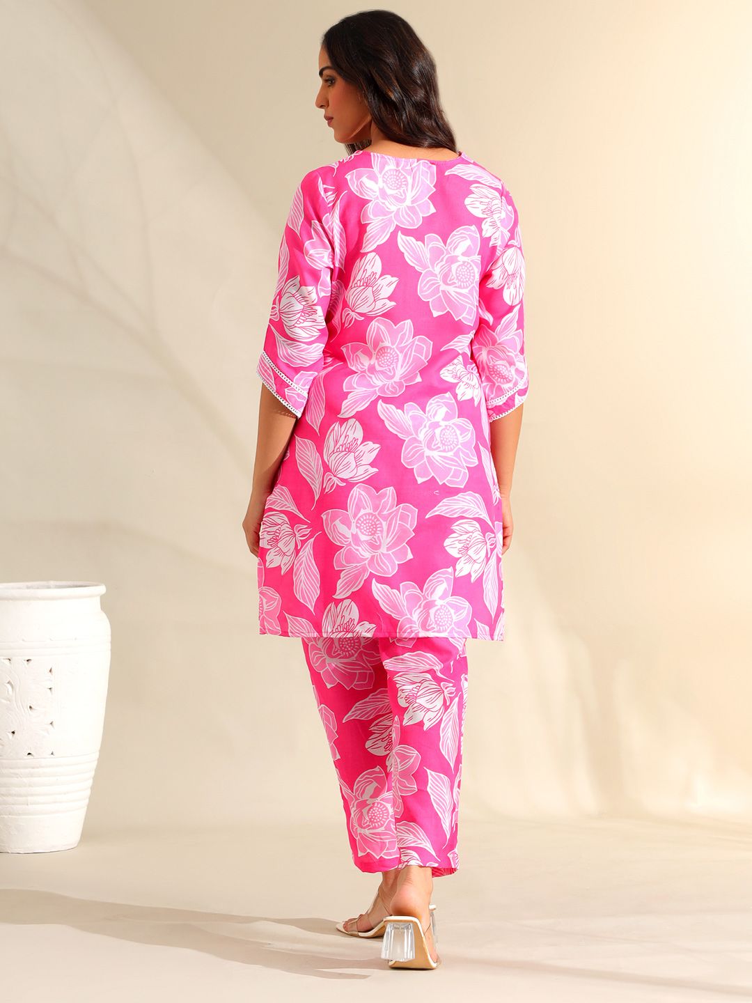 Mamicha Women Floral Printed Regular Pure Cotton Kurta with Trousers