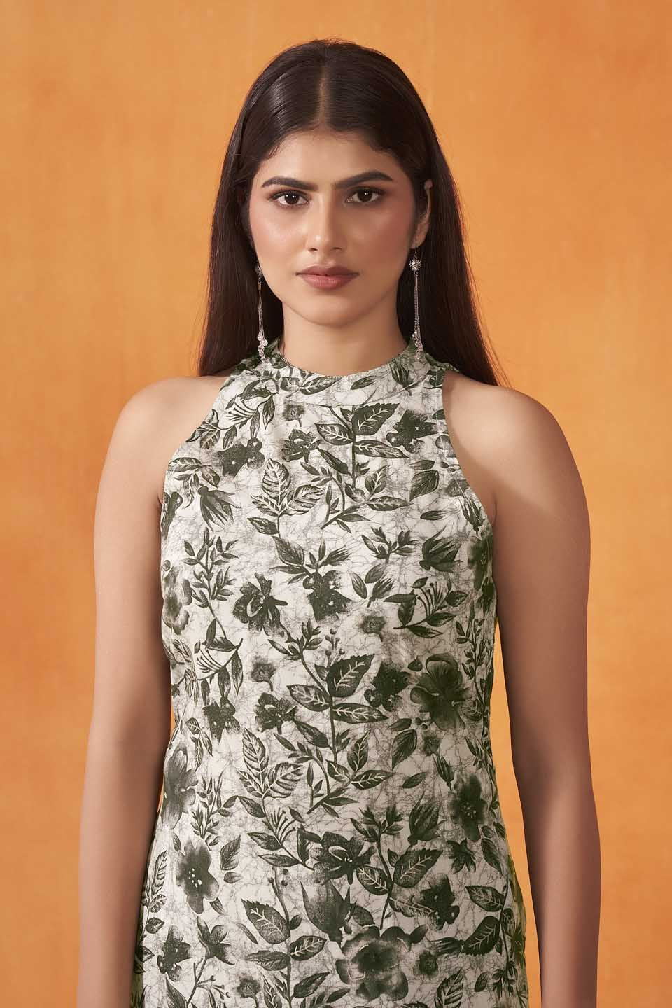 Anouk Floral Printed Round Neck Straight Kurta with Trousers And Dupatta