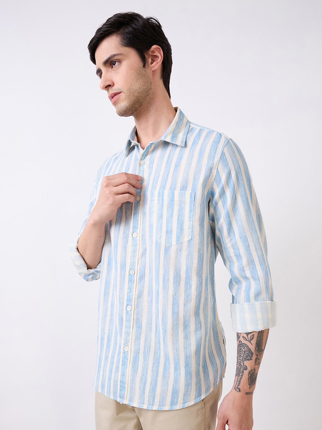SPYKAR Men Slim Fit Opaque Striped Casual Shirt