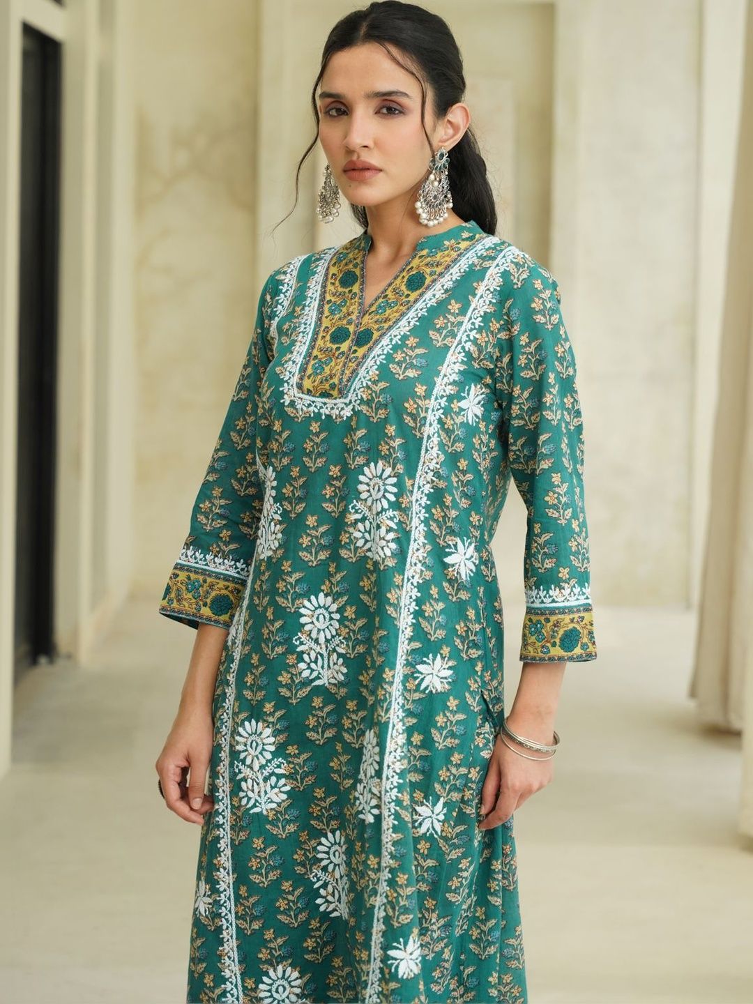 House of Chikankari Women Floral Printed Regular Pure Cotton Kurta with Set