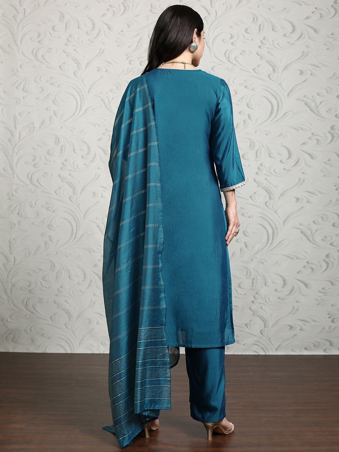 Vishudh Women Ethnic Motifs Printed Regular Kurta with Trousers & With Dupatta