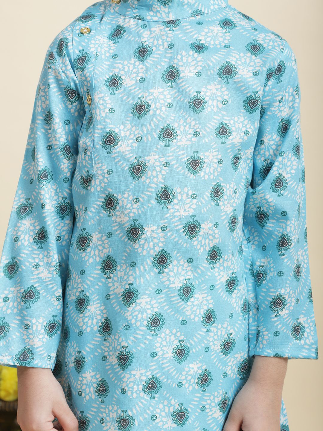 Cutiekins Boys Ethnic Motifs Printed Mandarin Collar Straight Kurta with Trousers