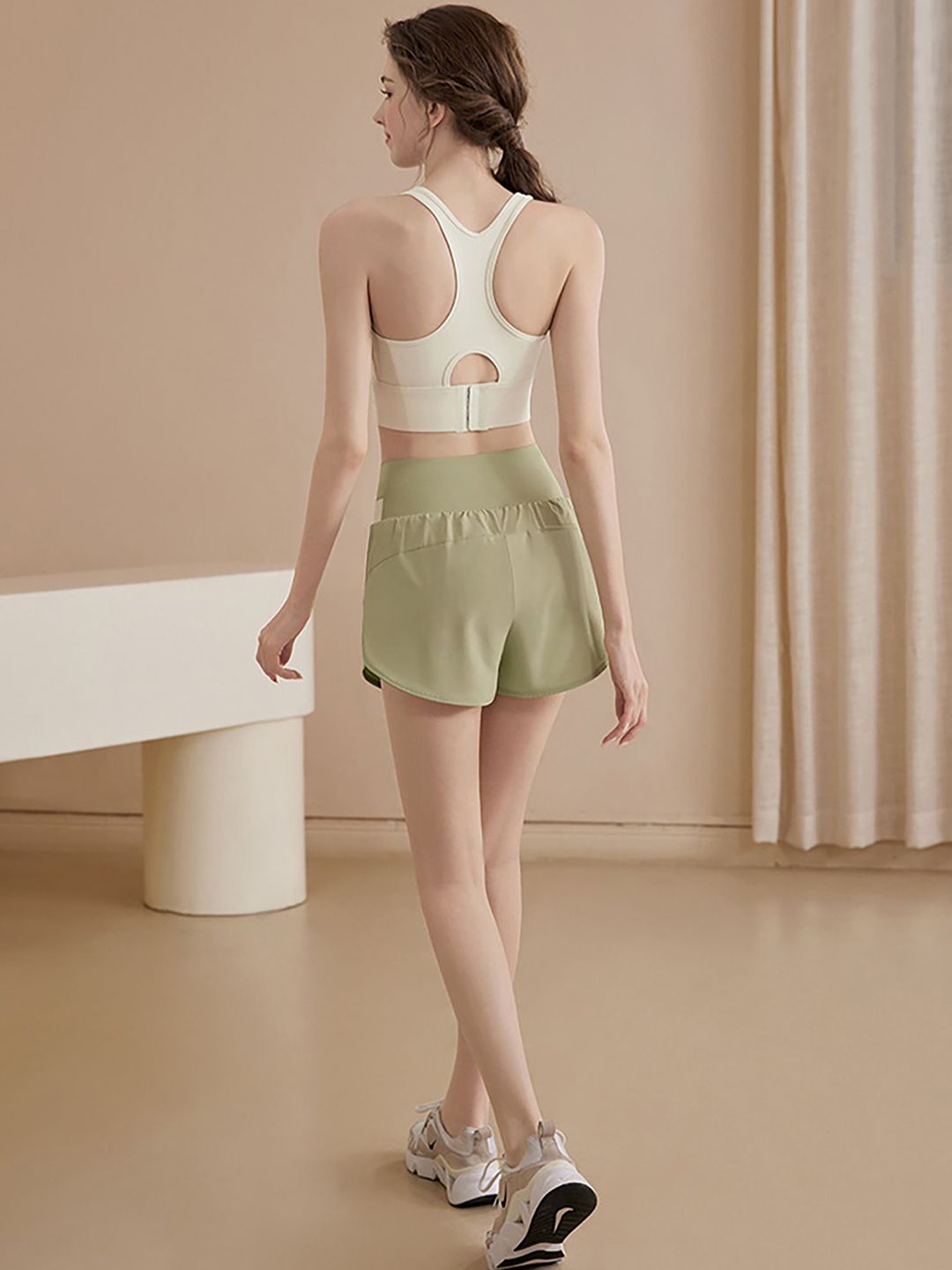 HRX by Hrithik Roshan Colourblocked Round Neck Top With Shorts Co-Ords