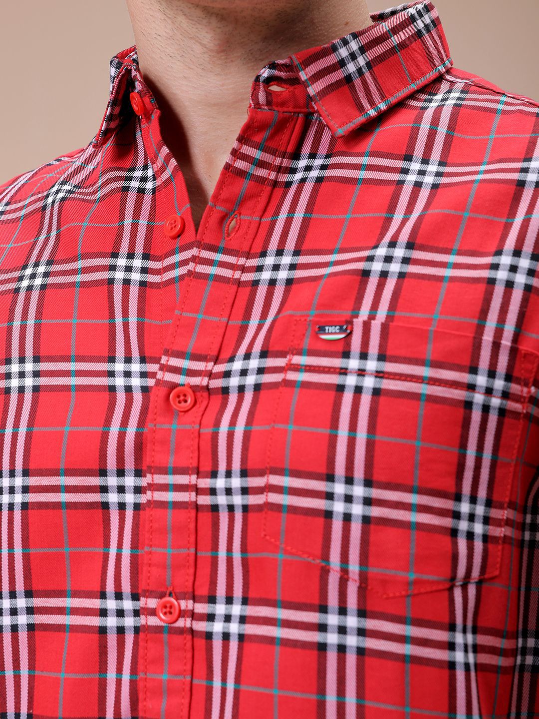 The Indian Garage Co Men Spread Collar Checked Cotton Slim Fit Casual Shirt