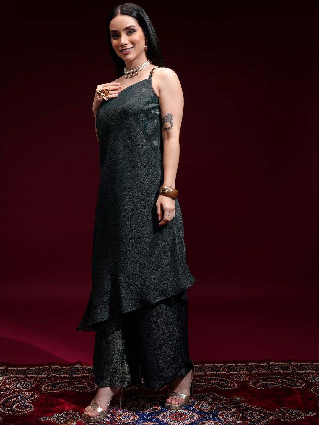 Vishudh Women Regular Kurta with Palazzos