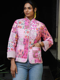 Jaket Berkuilt Bunga-bungaan Wanita House of Chikankari dengan Patchwork