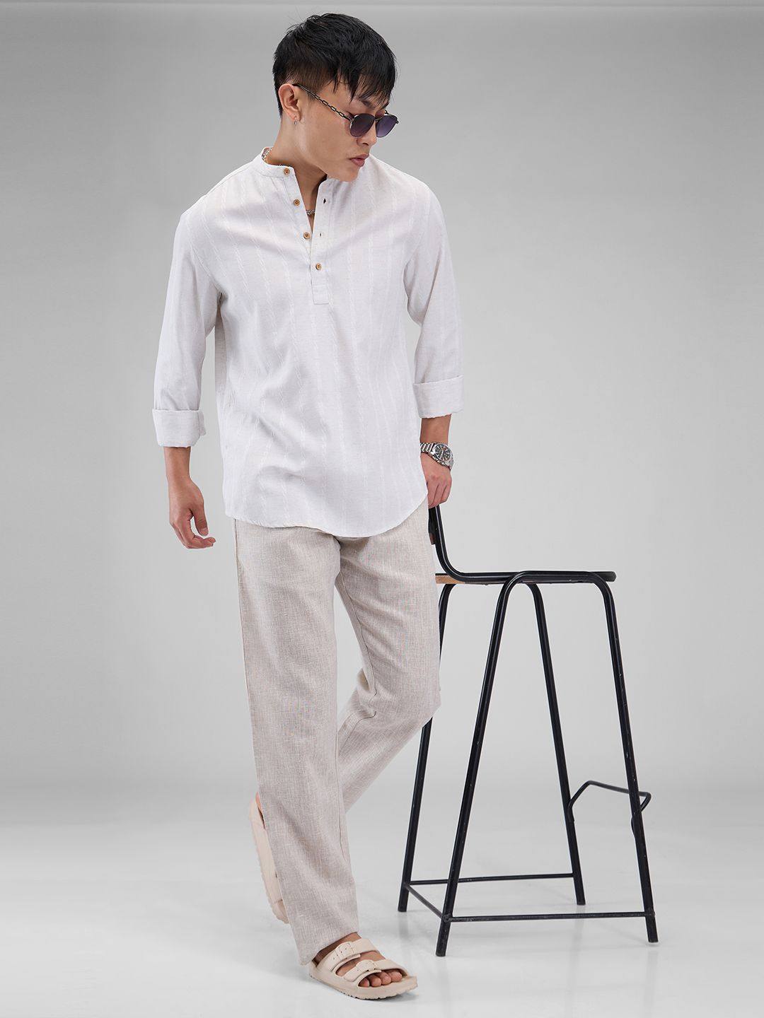 VASTRADO Woven Design Mandarin Collar Thread Work Cotton Straight Kurta