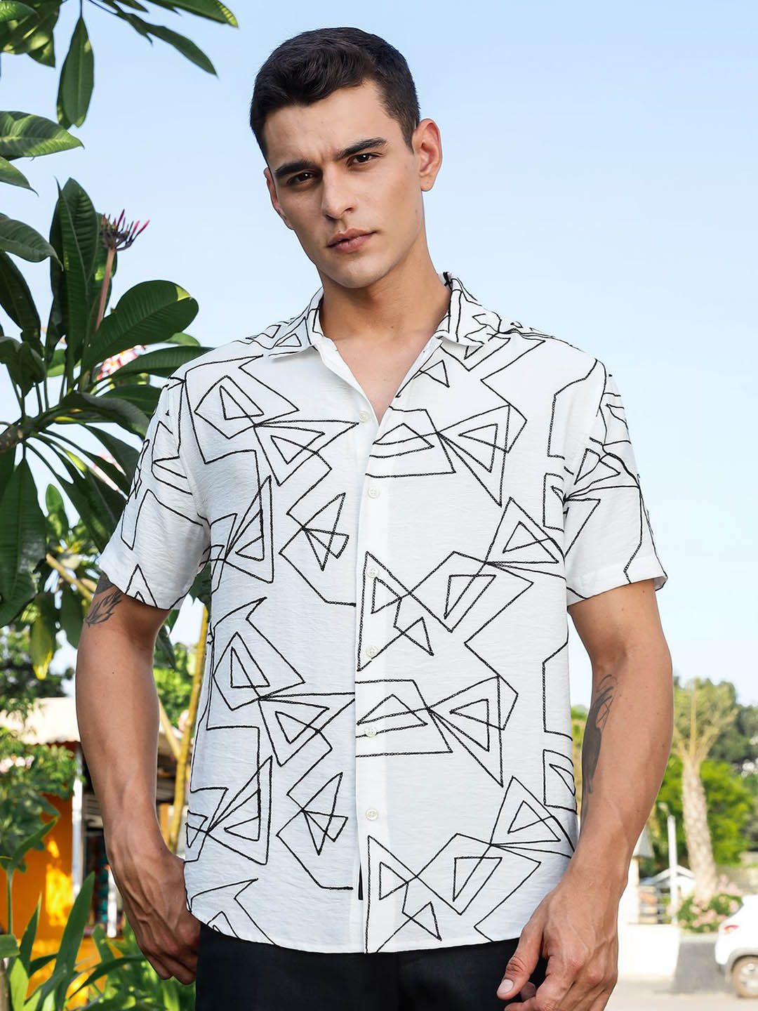 Thomas Scott Men Premium Fit Geometric Printed Spread Collar Casual Shirt