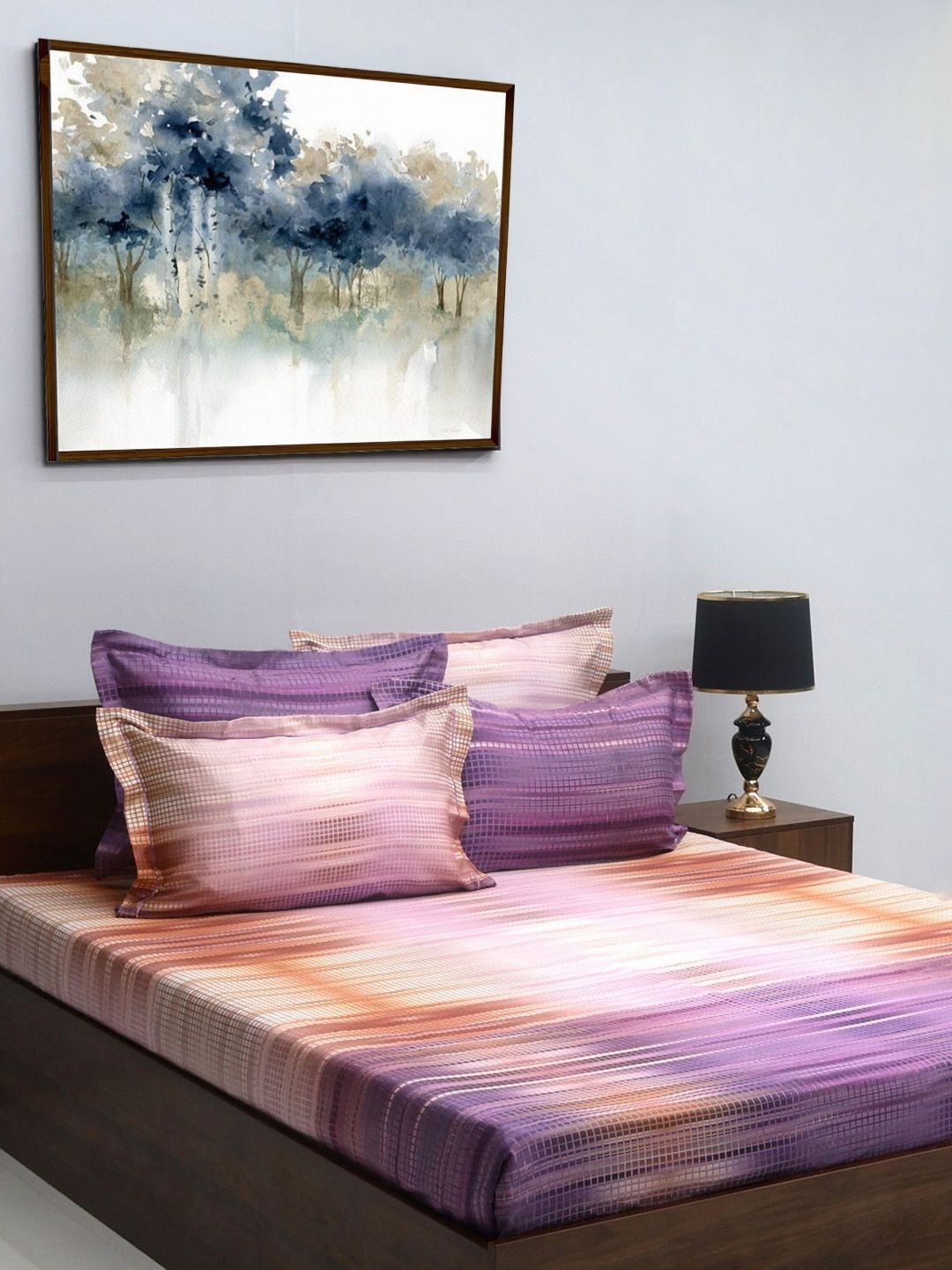 BOMBAY DYEING Purple & Orange Printed 300 TC Cotton King Bedsheet with 4 Pillow Covers