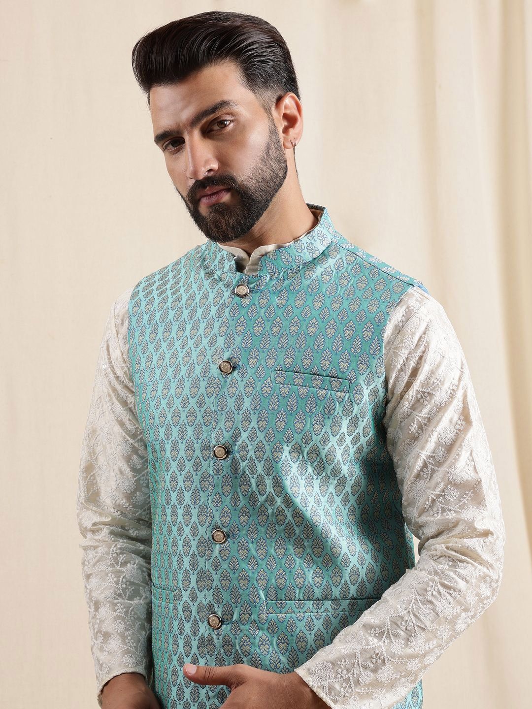 Anouk Ethnic Motifs Embroidered Mandarin Collar Zari Kurta With Pyjamas & Nehru Jacket