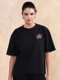 Rareism Women Graphic Graphic Printed Neck Cotton T-Shirt Berkekalan