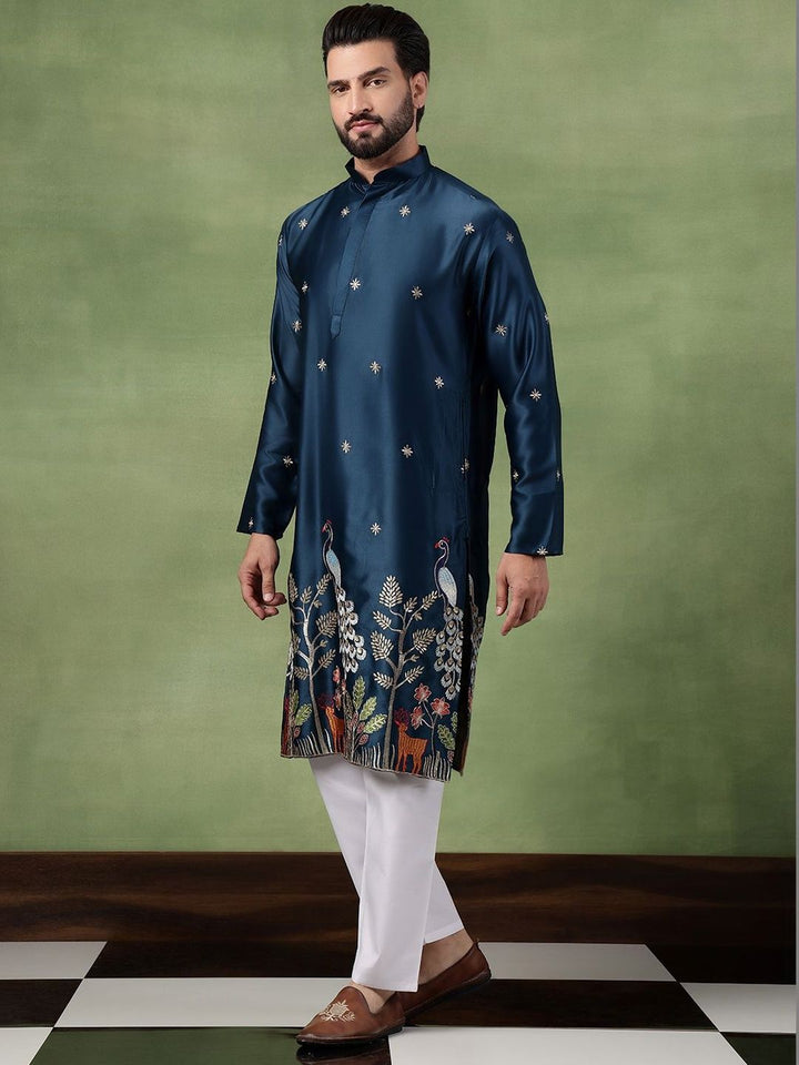SOJANYA Men Floral Embroidered Thread Work Kurta