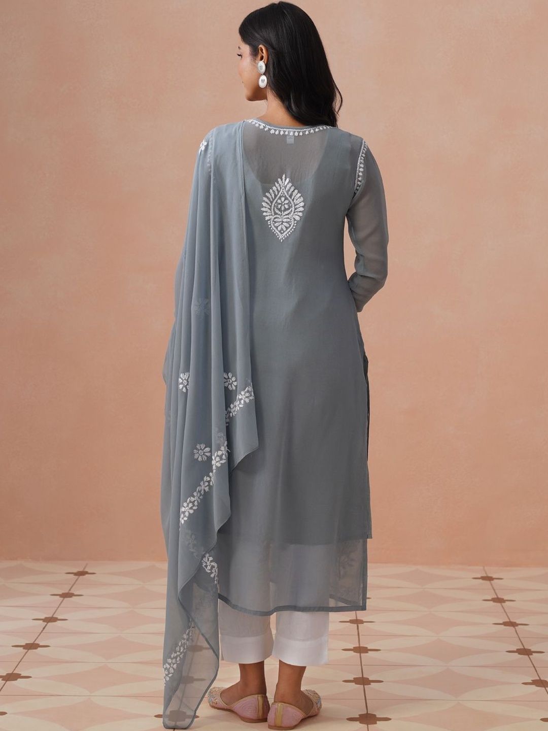 House of Chikankari Embroidered Chikankari Georgette Kurta With Dupatta & Inner