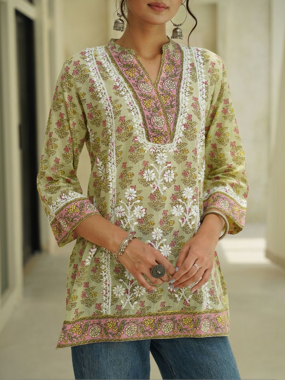 House of Chikankari Women Floral Printed Thread Work Indie Prints Kurta