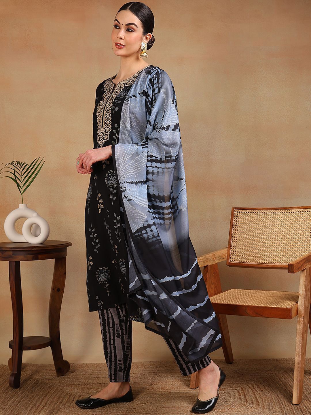 KALINI Floral Printed Regular Zari Straight Kurta with Trousers & Dupatta