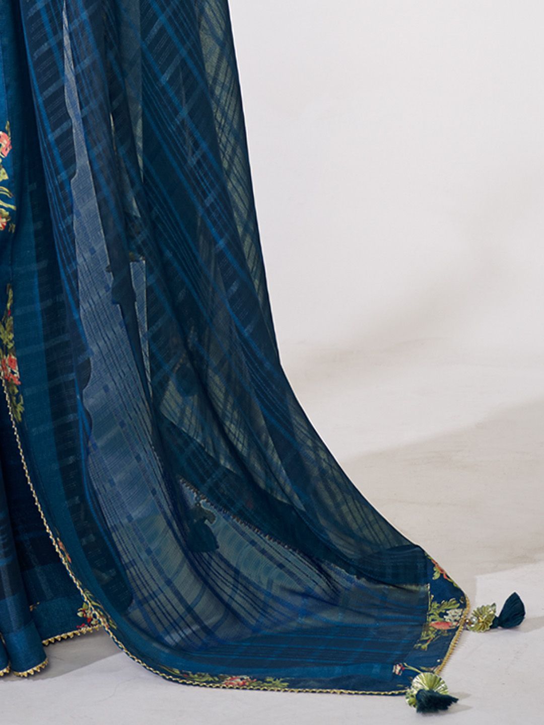 Saree mall Checked Gotta Patti Poly Georgette Sarees