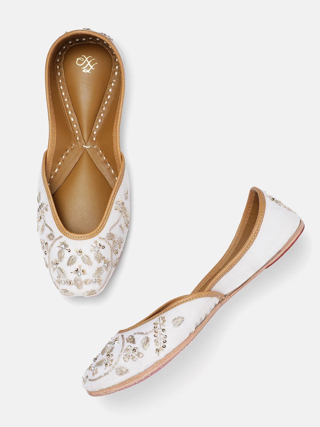 House of Pataudi Women Ethnic Embellished Mojaris