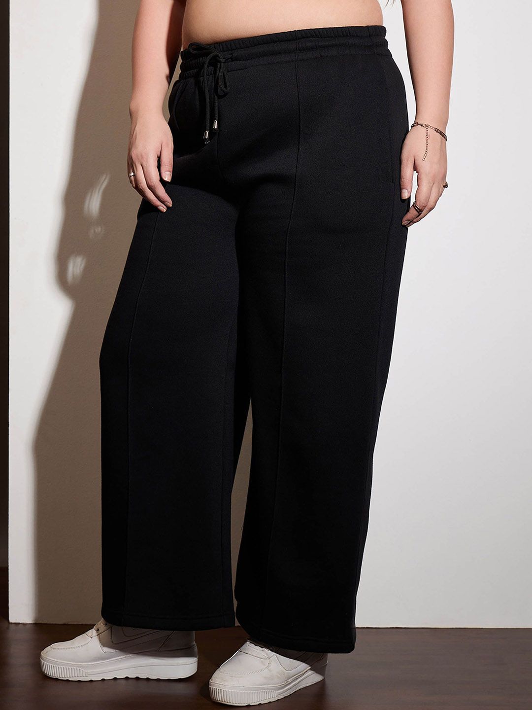 SASSAFRAS Curve Women Plus Size Mid-Rise Track Pants