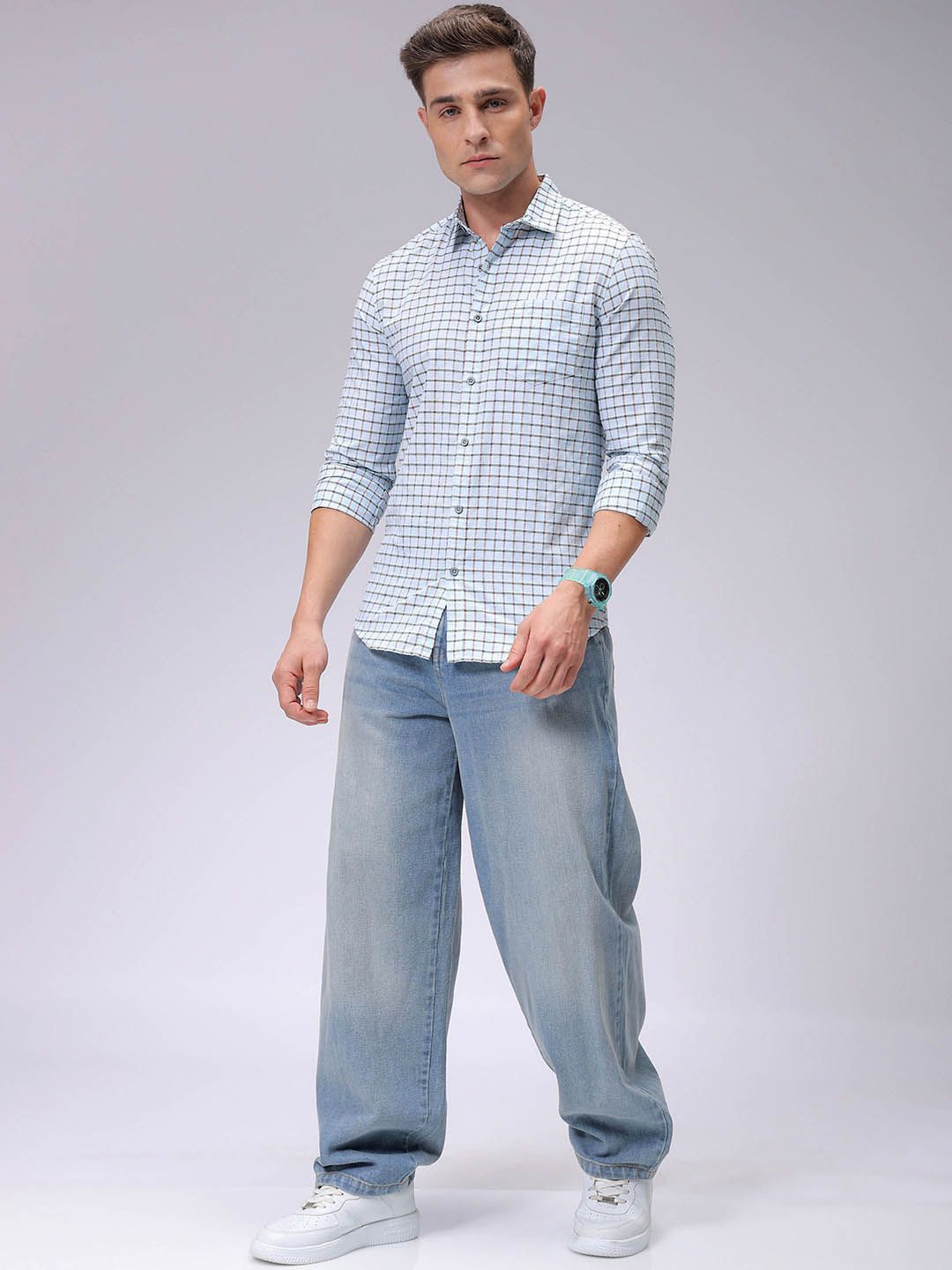 The Indian Garage Co Men Slim Fit Opaque Checked Casual Shirt