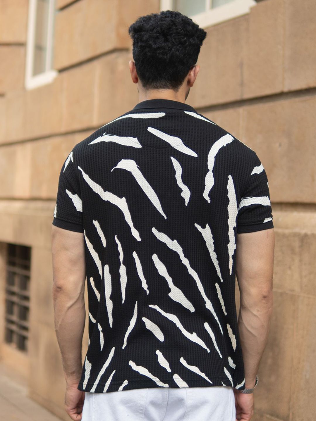 Powerlook Men Abstract Printed Polo Collar T-shirt