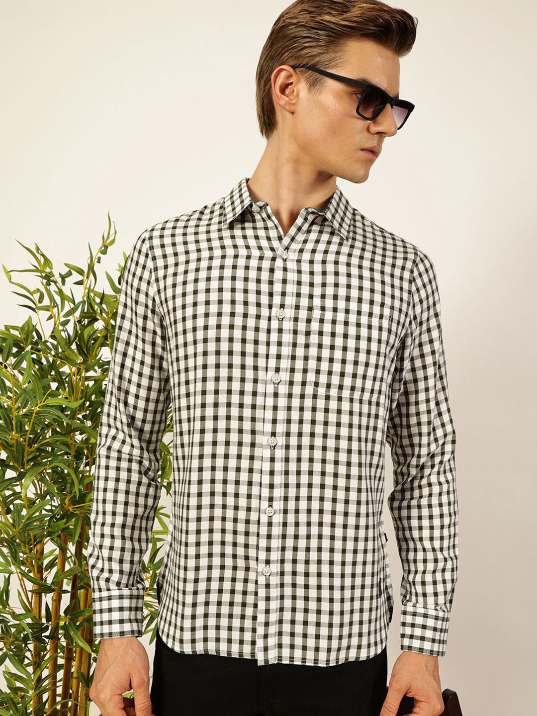 Thomas Scott Men Smart Spread Collar Micro Checked Cotton Slim Fit Casual Shirt